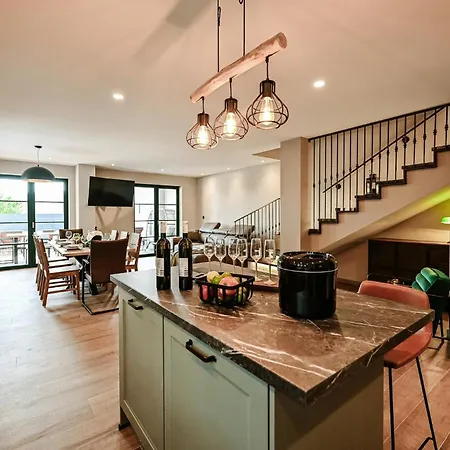 3 Bedroom In *