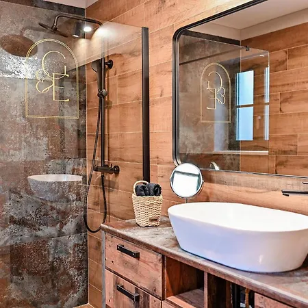 別荘 3 Bedroom In ブリビル